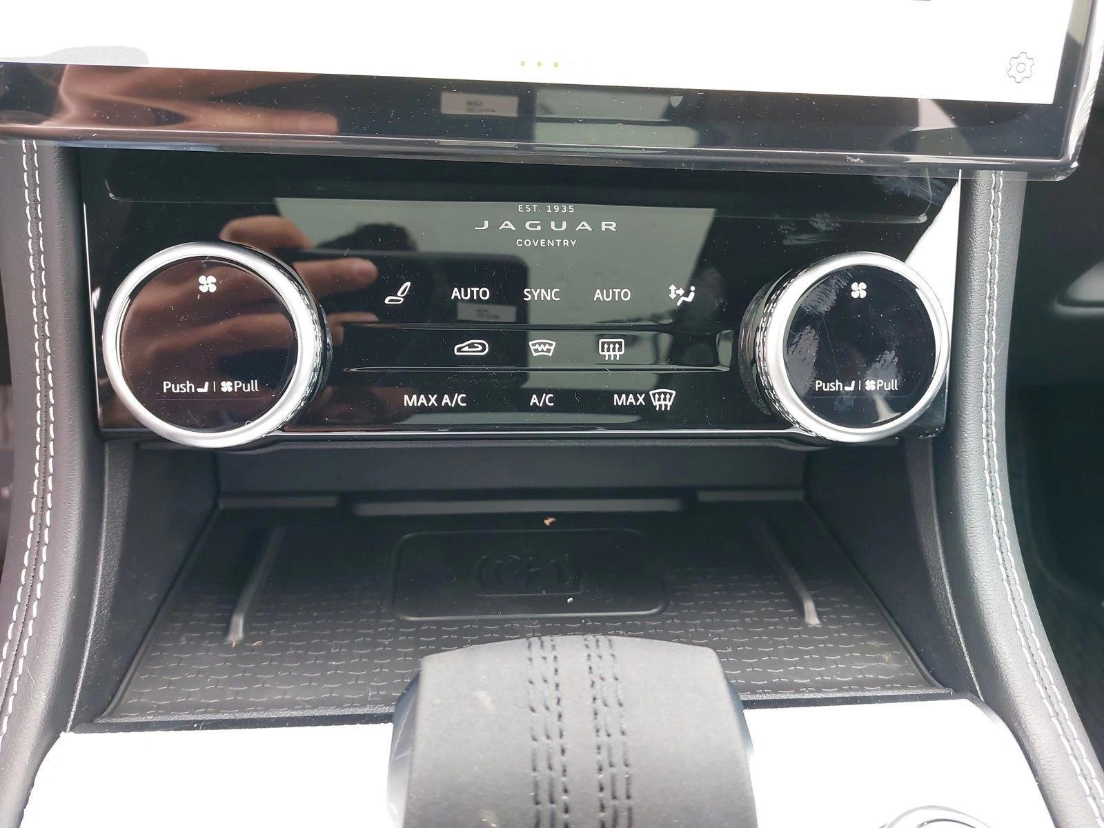 2026 Jaguar F-Pace R-Dynamic S - Photo 18
