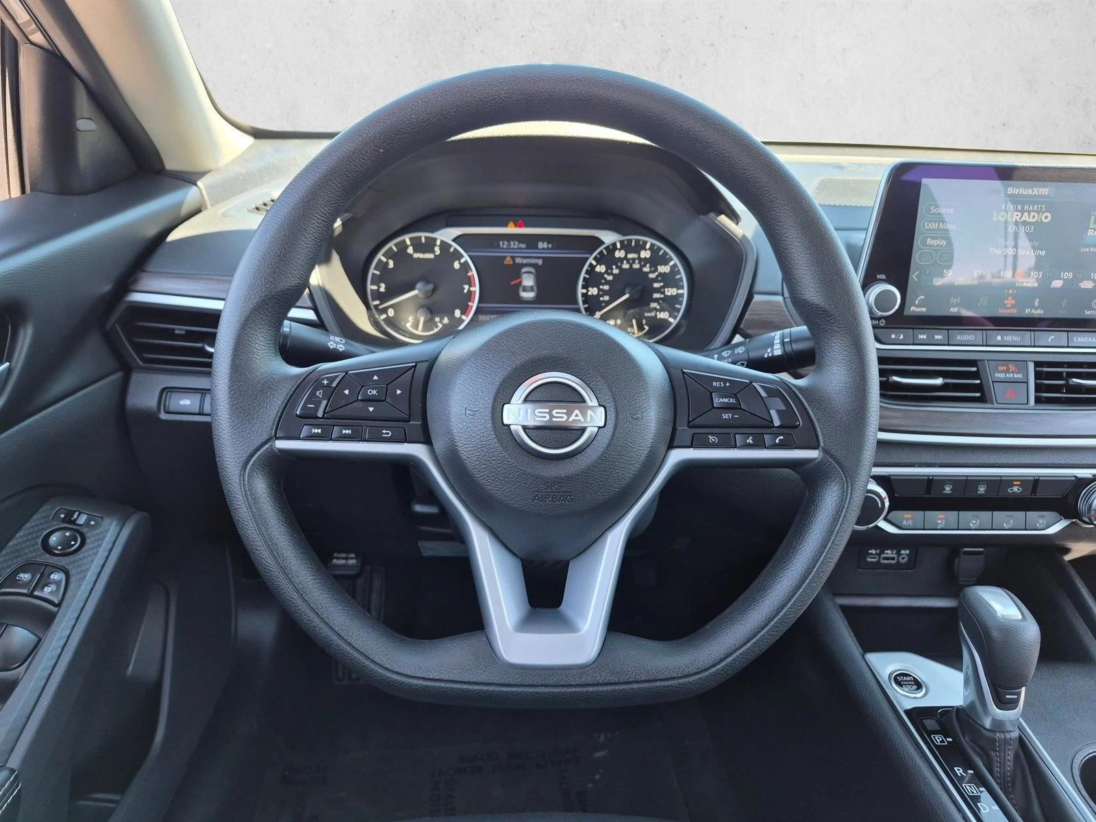 2025 Nissan Altima SV - Photo 13