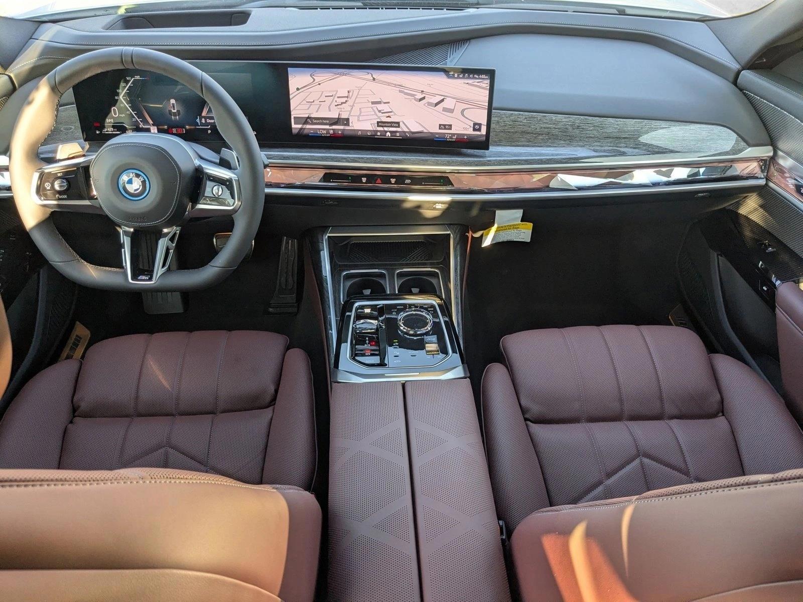 Thumbnail: 2026 BMW 7 Series - 4