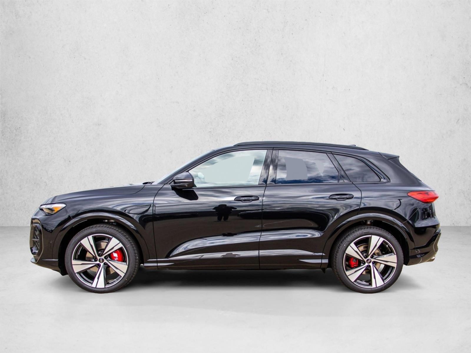 Thumbnail: 2026 Audi SQ5 - 2