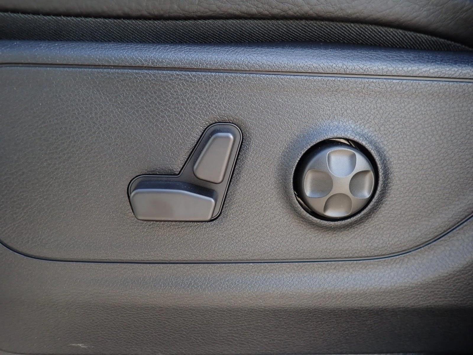 Thumbnail: 2026 RAM 1500 - 4