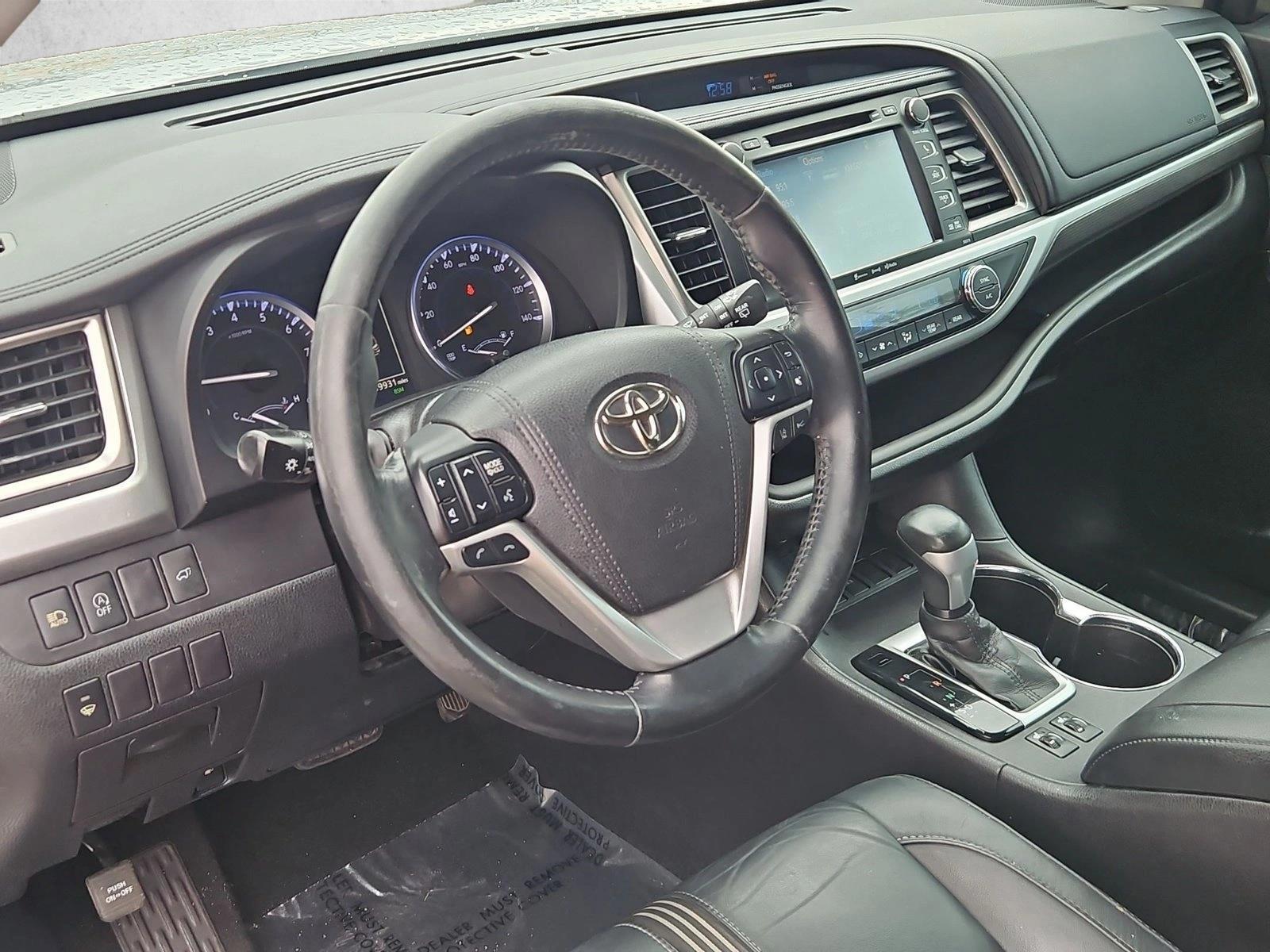 Thumbnail: 2017 Toyota Highlander - 3