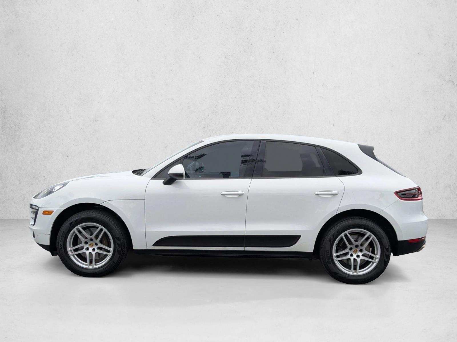 Thumbnail: 2018 Porsche Macan - 2