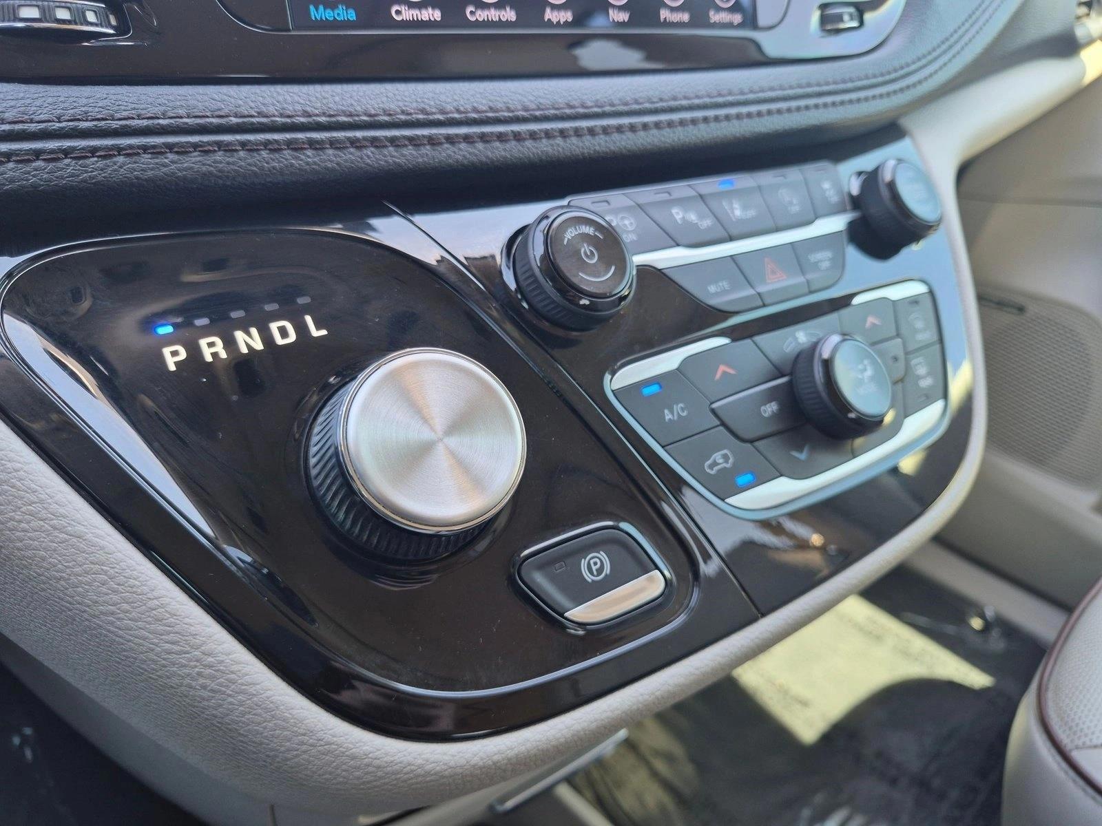 2018 Chrysler Pacifica Limited - Photo 18
