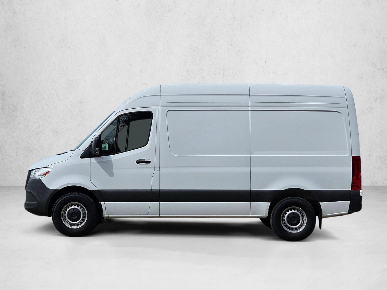 Thumbnail: 2025 Mercedes-Benz Sprinter - 2