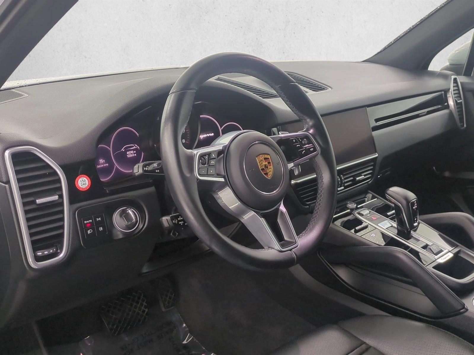Thumbnail: 2022 Porsche Cayenne - 3