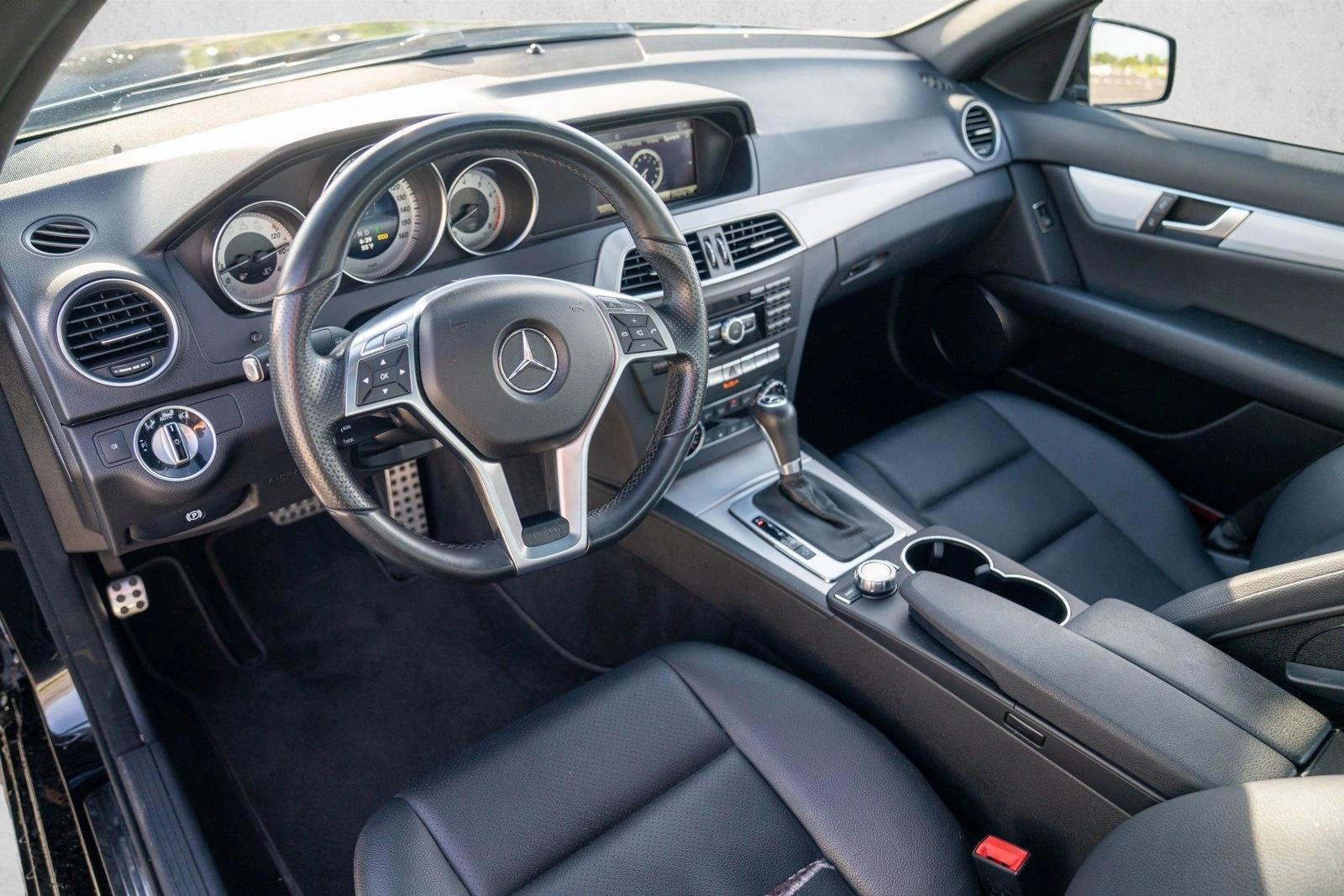 Thumbnail: 2014 Mercedes-Benz C-Class - 3