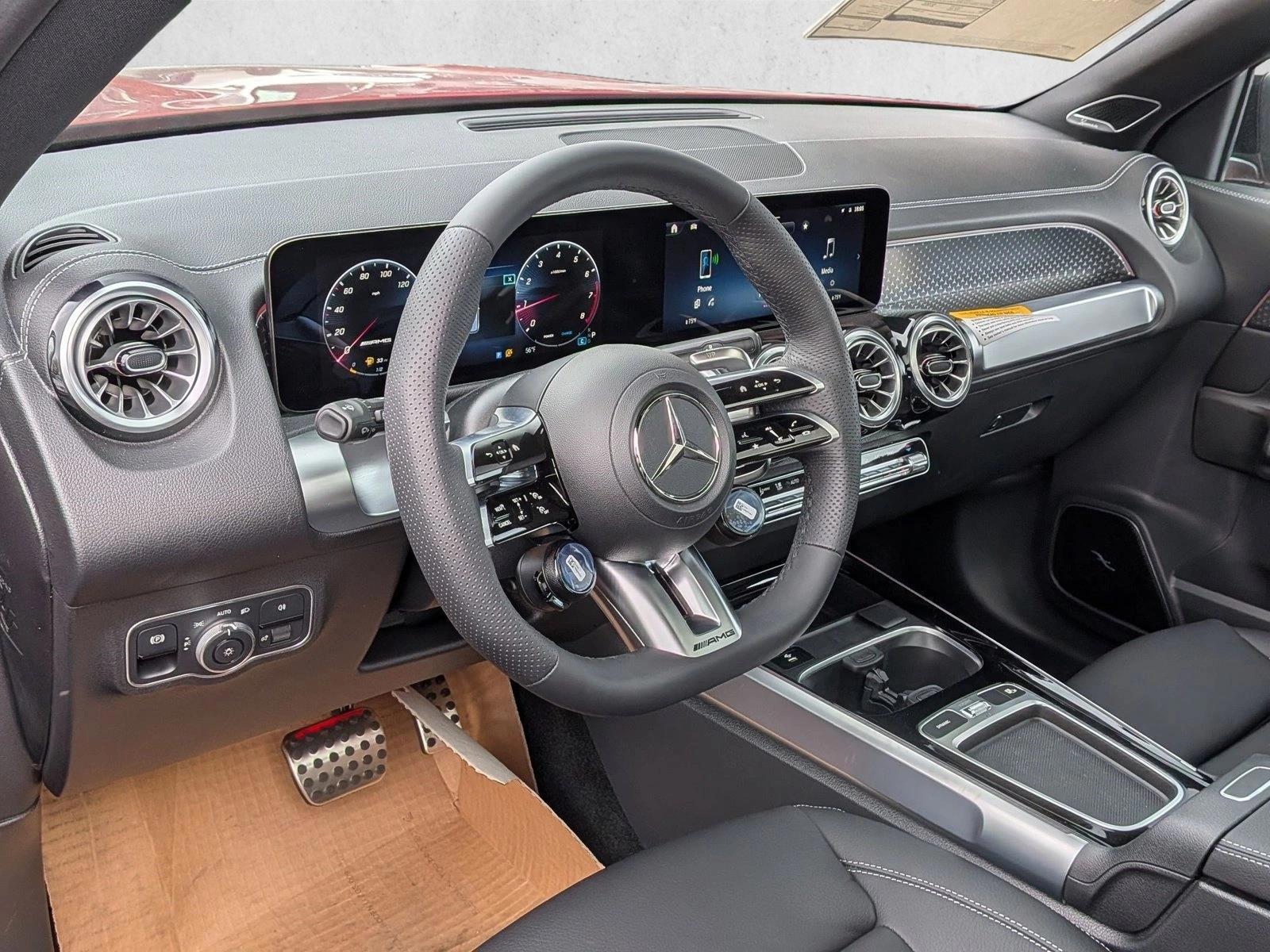 Thumbnail: 2026 Mercedes-Benz GLB - 3