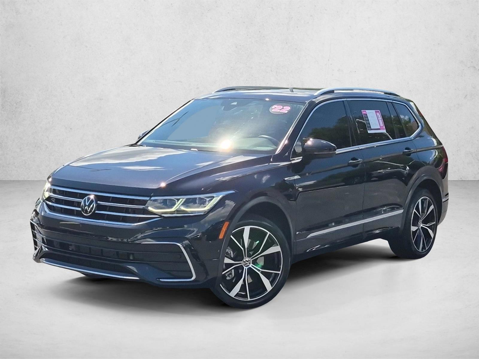Thumbnail: 2022 Volkswagen Tiguan - 1