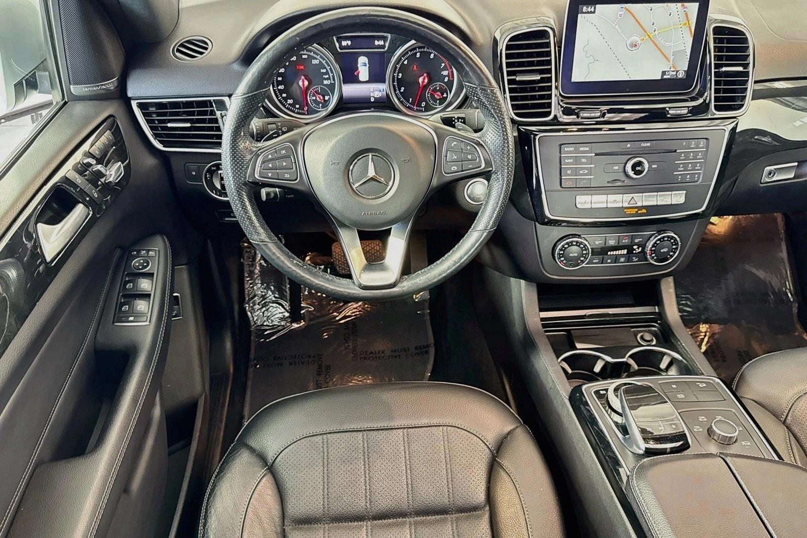 Thumbnail: 2018 Mercedes-Benz GLE - 3