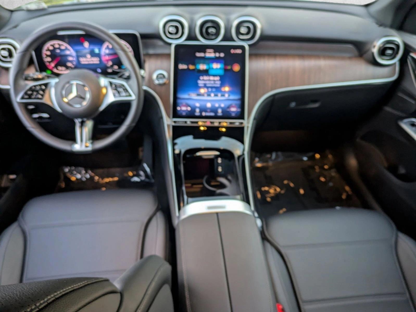 Thumbnail: 2026 Mercedes-Benz GLC - 4