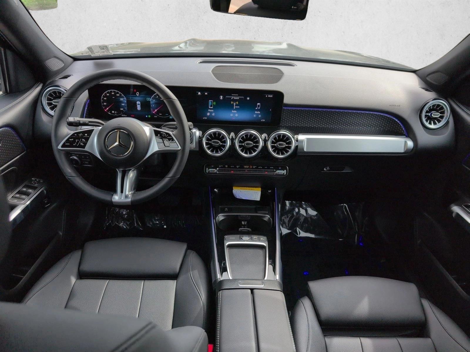Thumbnail: 2025 Mercedes-Benz GLB - 4