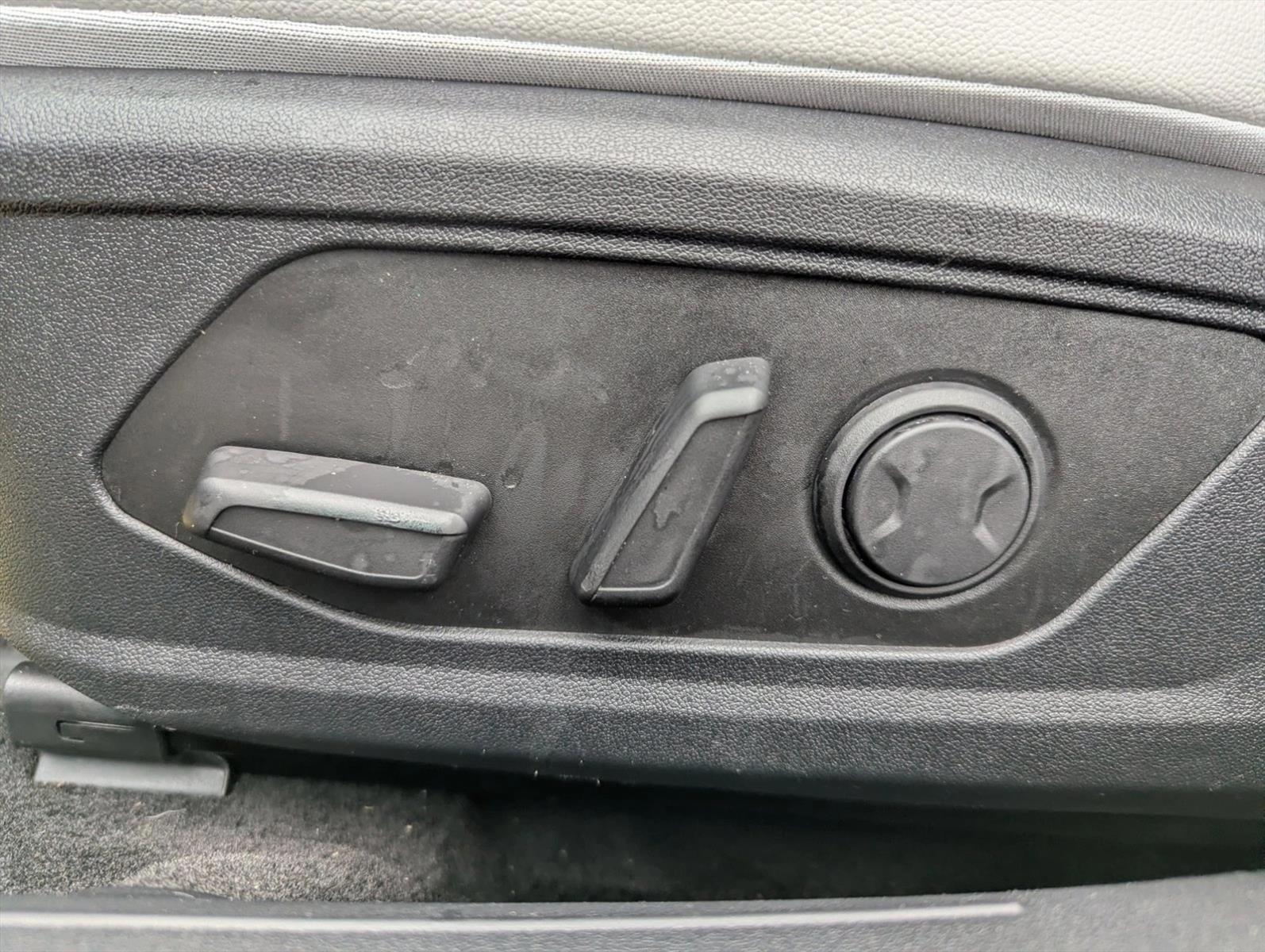 Thumbnail: 2025 Hyundai Elantra - 4