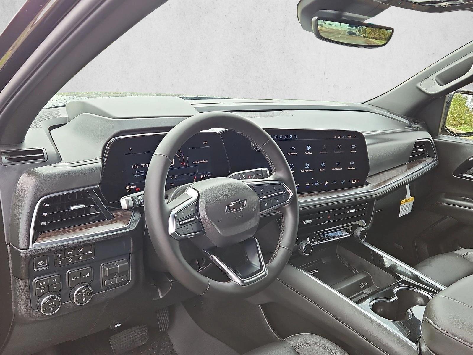 Thumbnail: 2027 Chevrolet Suburban - 3