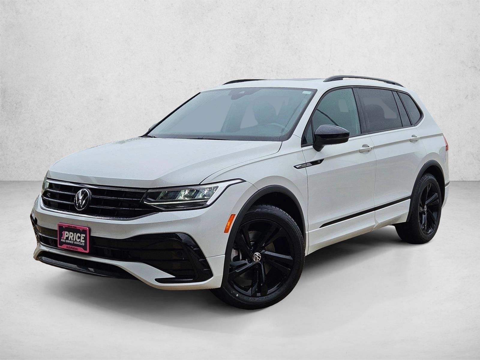 Thumbnail: 2023 Volkswagen Tiguan - 1