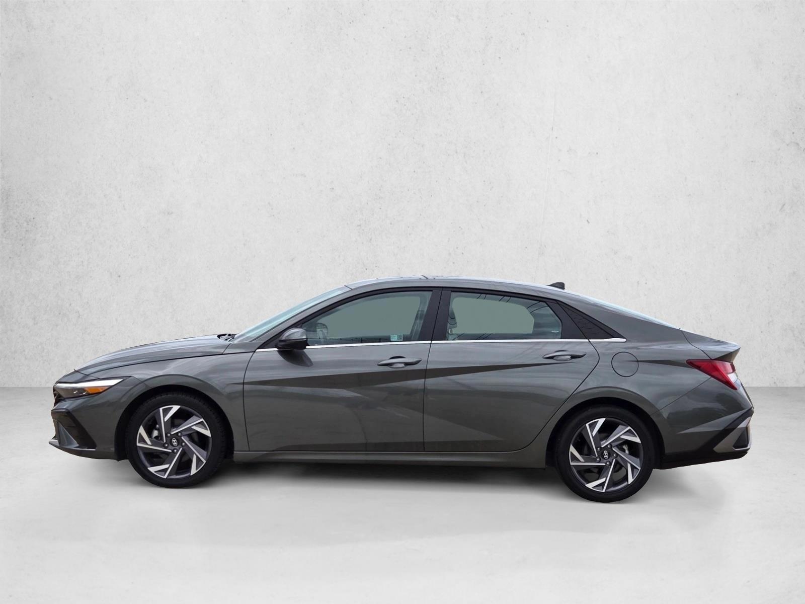 Thumbnail: 2025 Hyundai Elantra - 2
