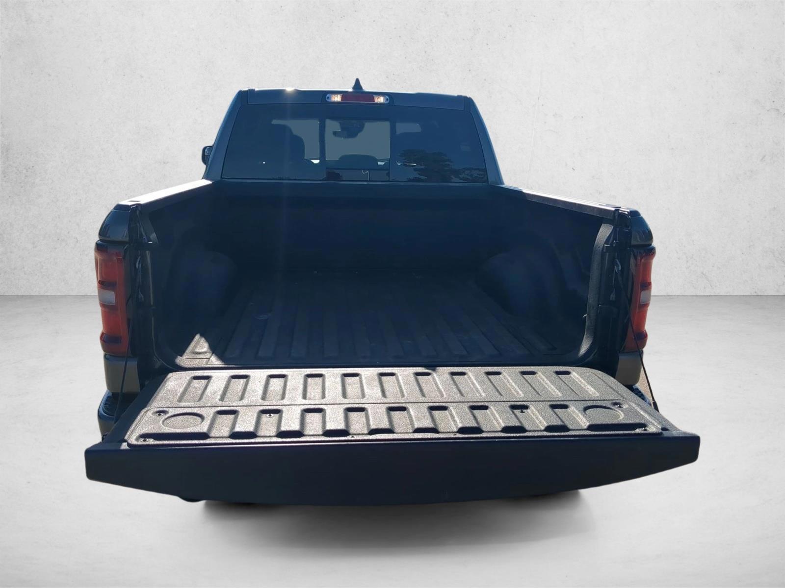 2025 RAM 1500 Tradesman - Photo 6