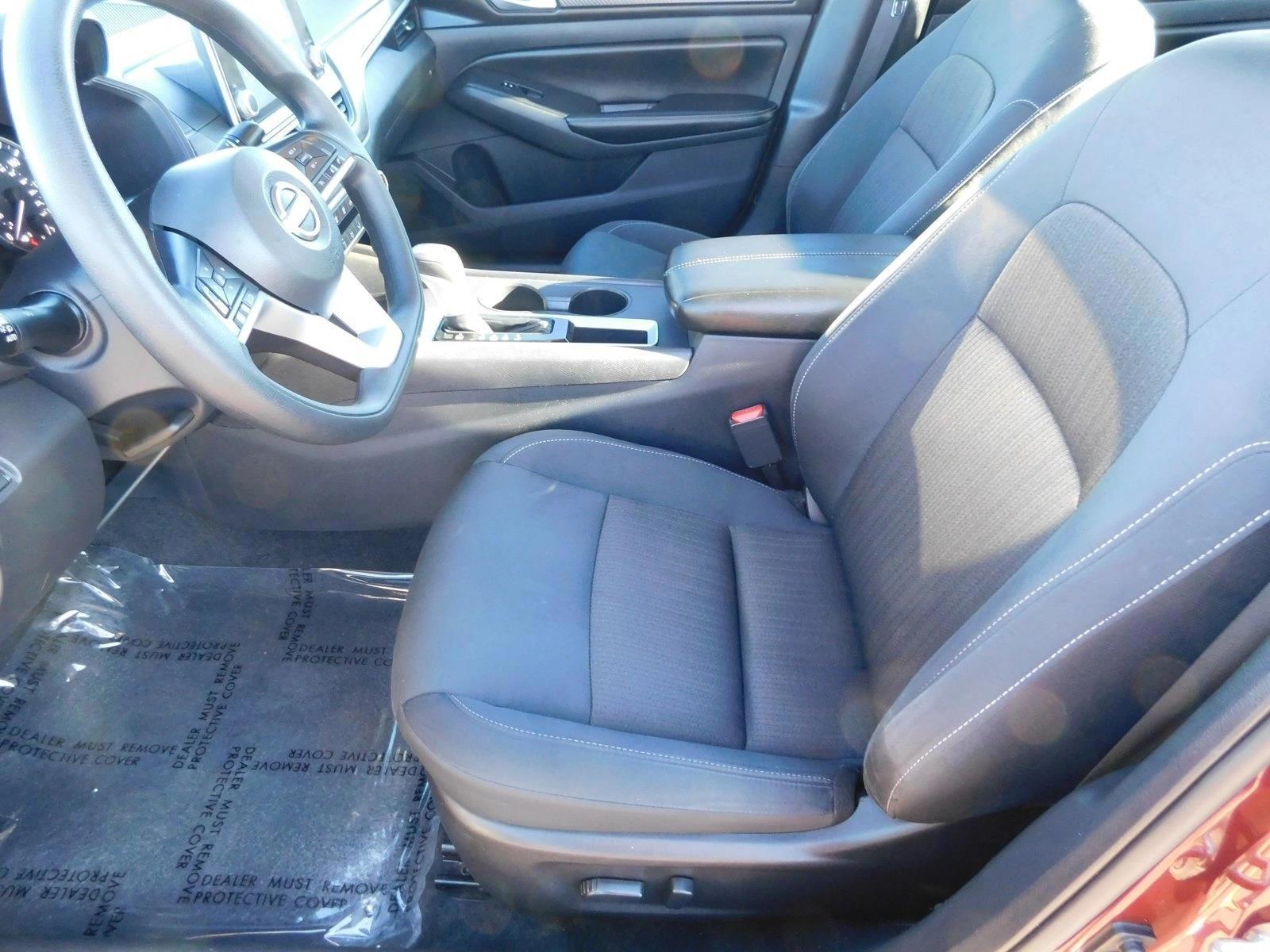 2025 Nissan Altima SV - Photo 22