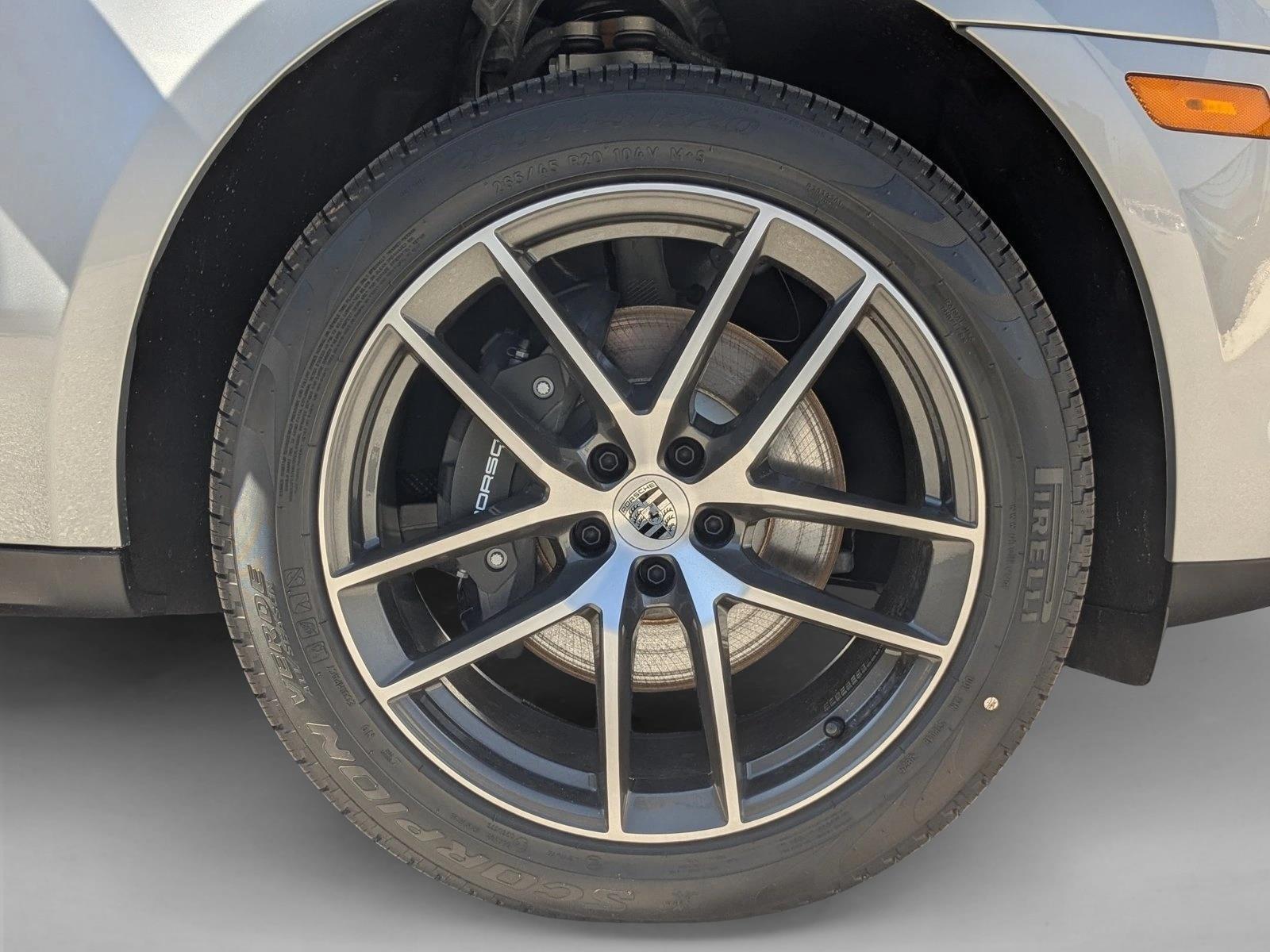 2026 Porsche Macan T - Photo 29