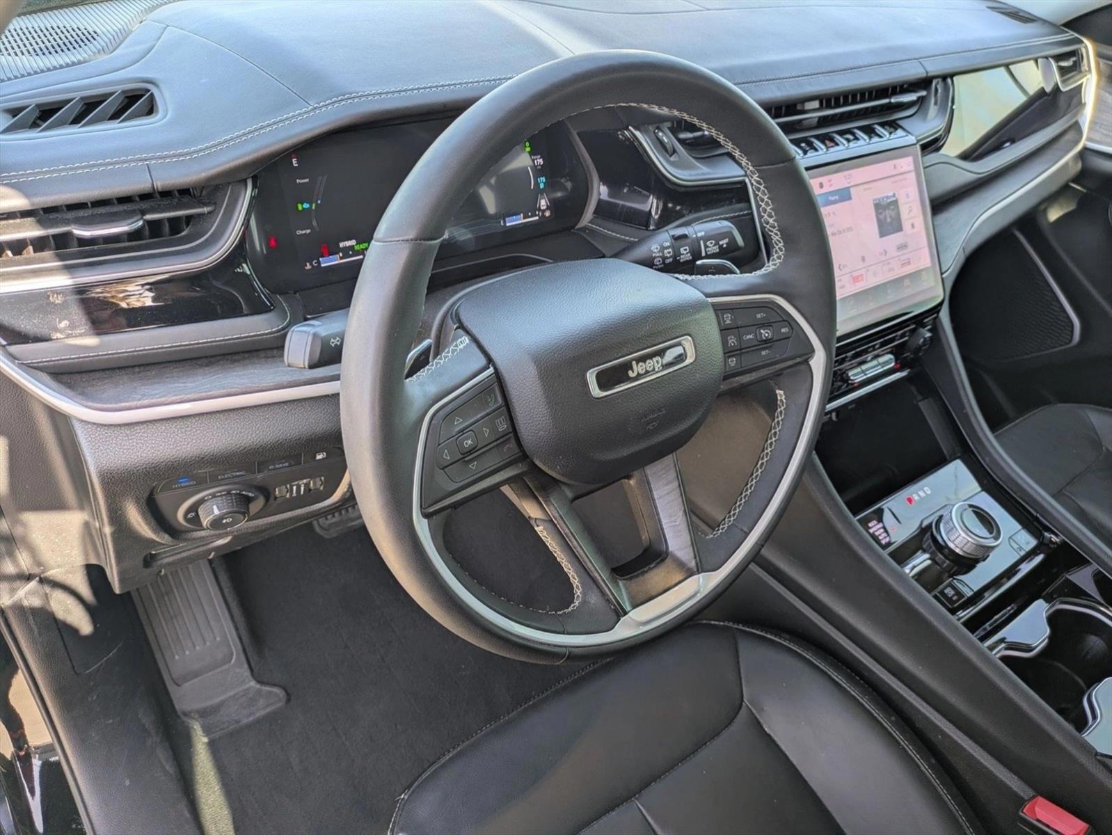 Thumbnail: 2022 Jeep Grand Cherokee - 3
