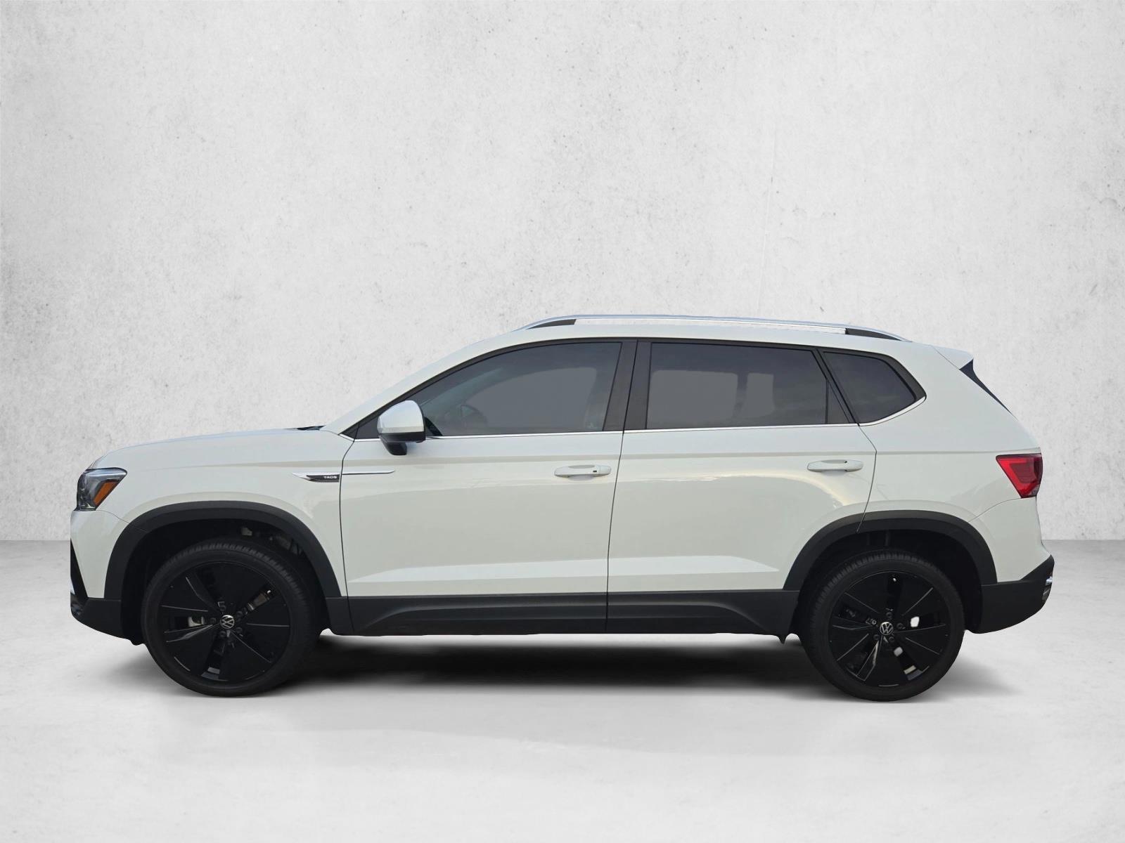 Thumbnail: 2022 Volkswagen Taos - 2