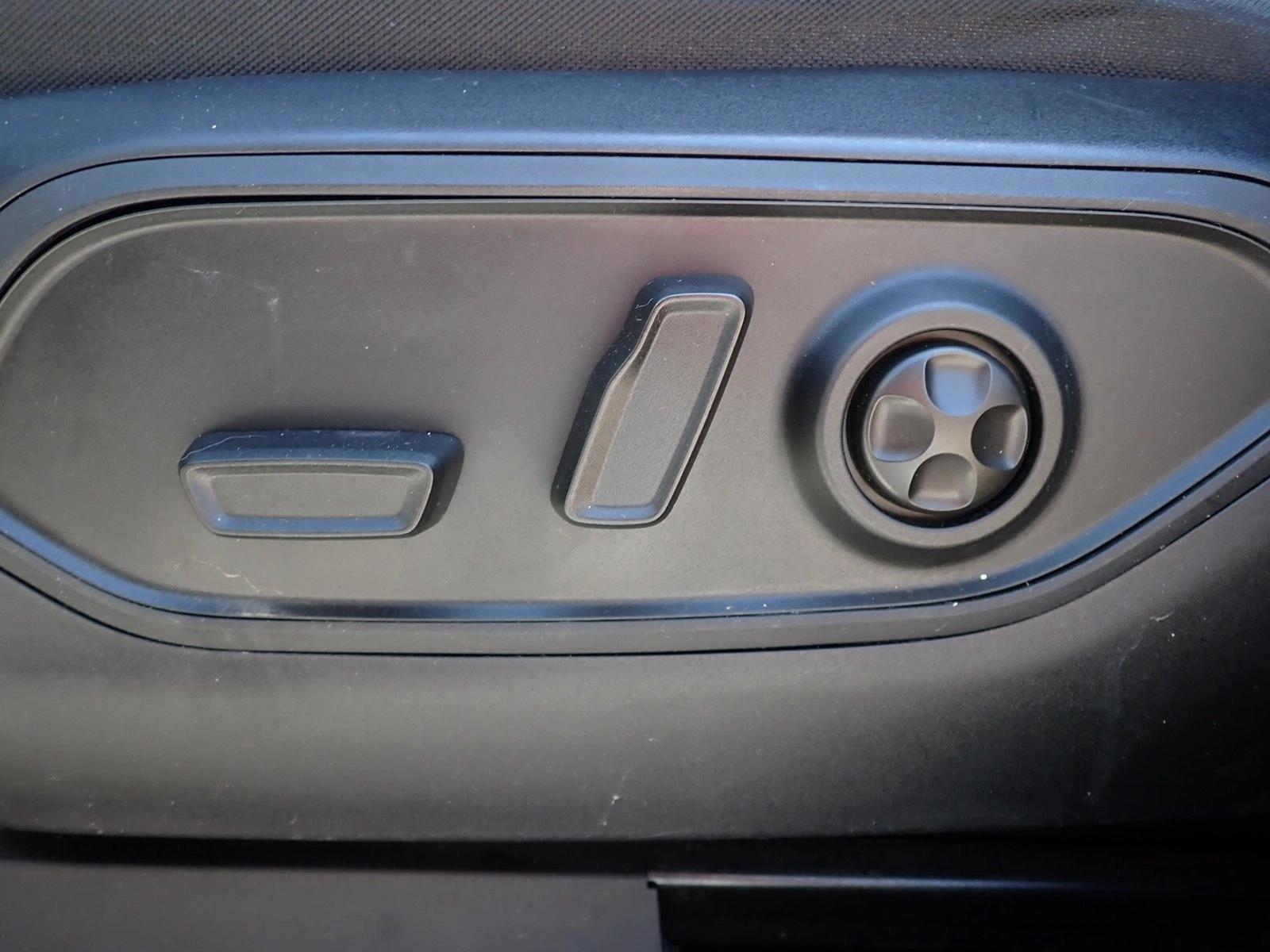 Thumbnail: 2023 Jeep Grand Cherokee L - 4