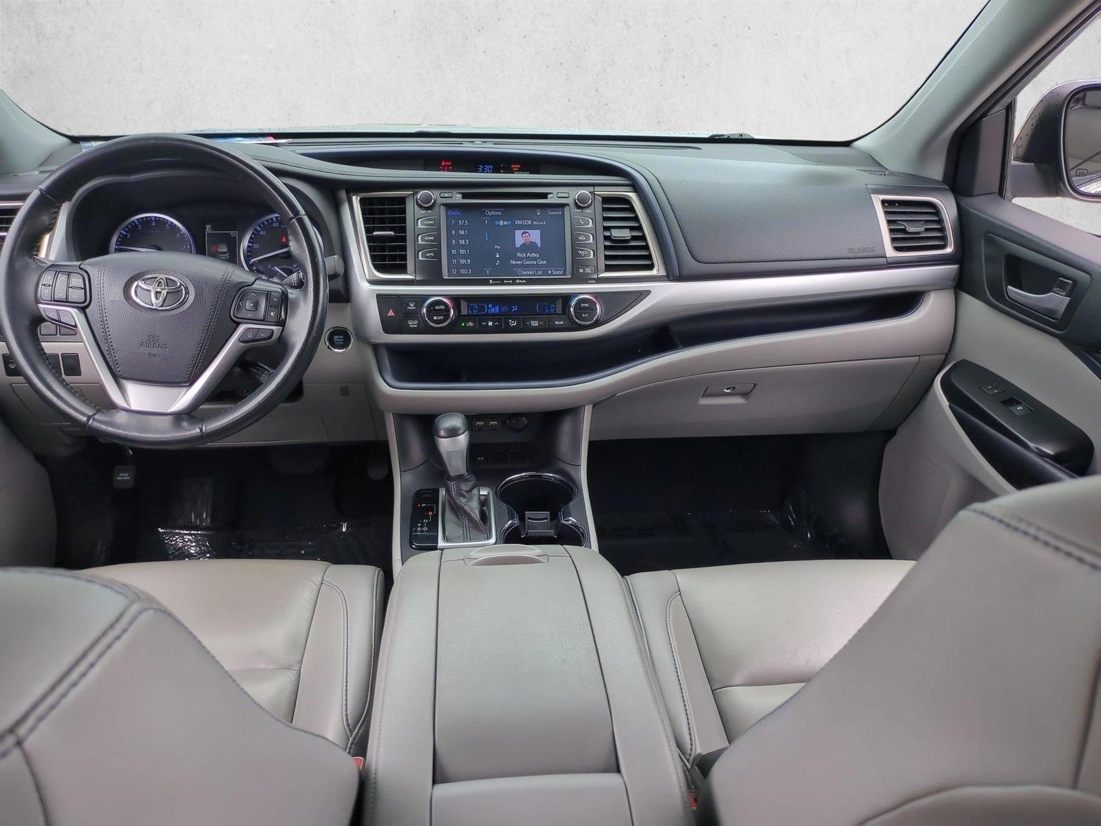 Thumbnail: 2019 Toyota Highlander - 4