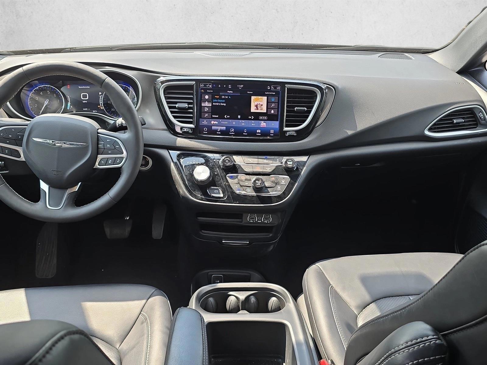 Thumbnail: 2025 Chrysler Pacifica - 2
