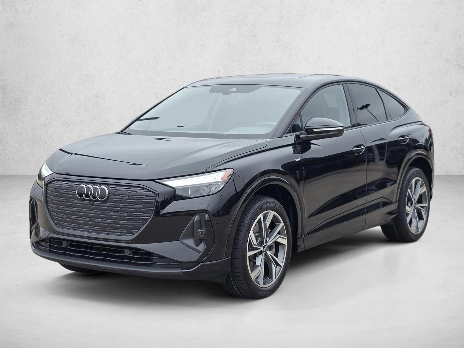 Thumbnail: 2023 Audi Q4 e-tron - 1