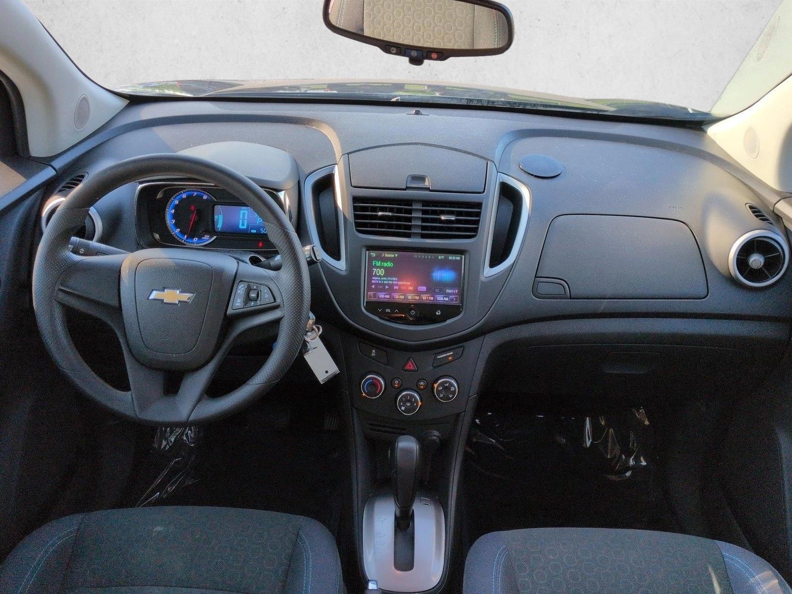 Thumbnail: 2016 Chevrolet Trax - 3