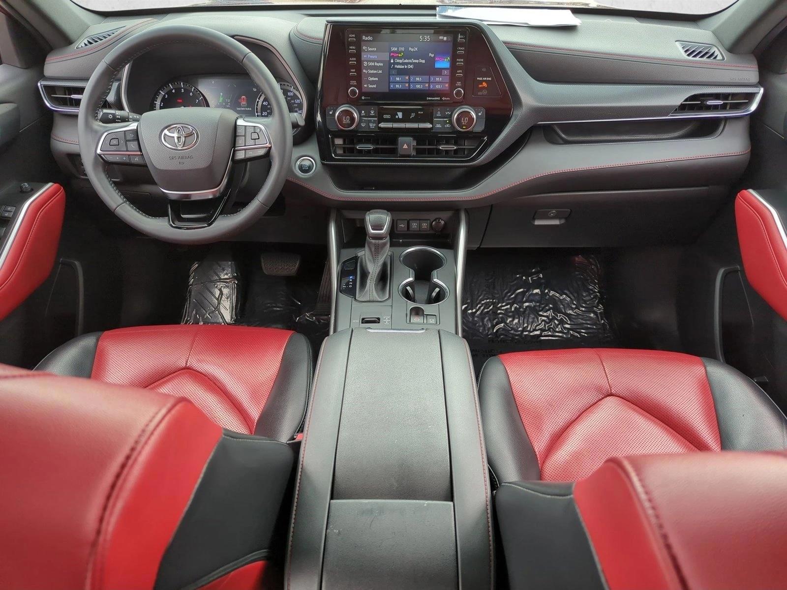 Thumbnail: 2021 Toyota Highlander - 4