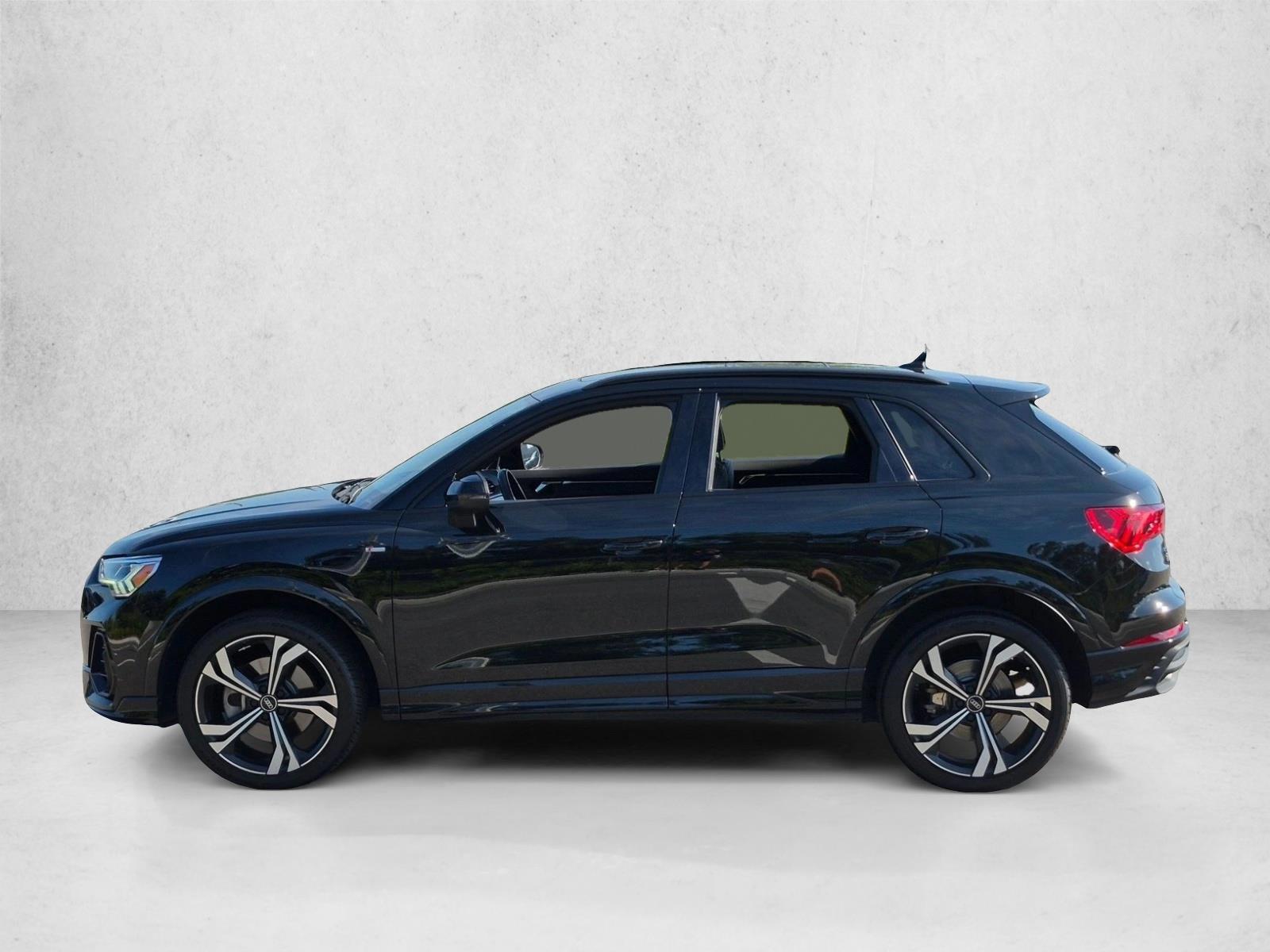 Thumbnail: 2023 Audi Q3 - 2