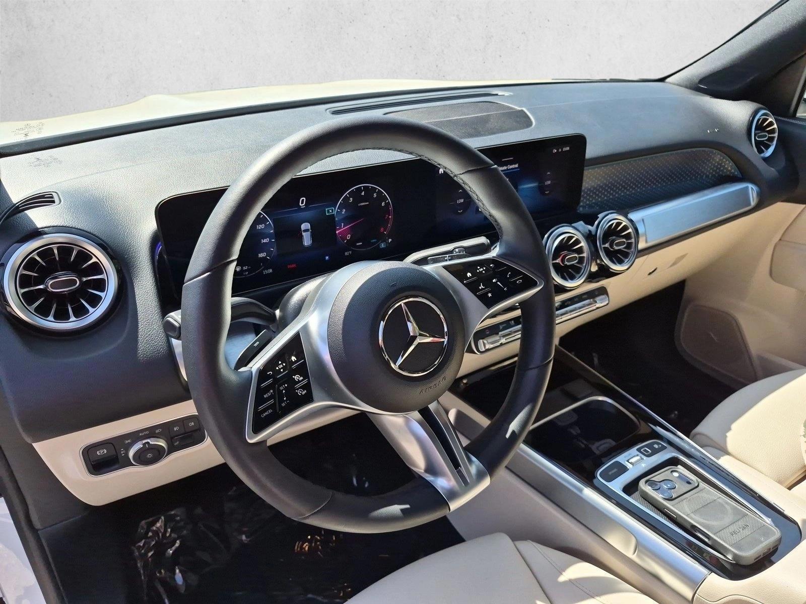Thumbnail: 2026 Mercedes-Benz GLB - 3
