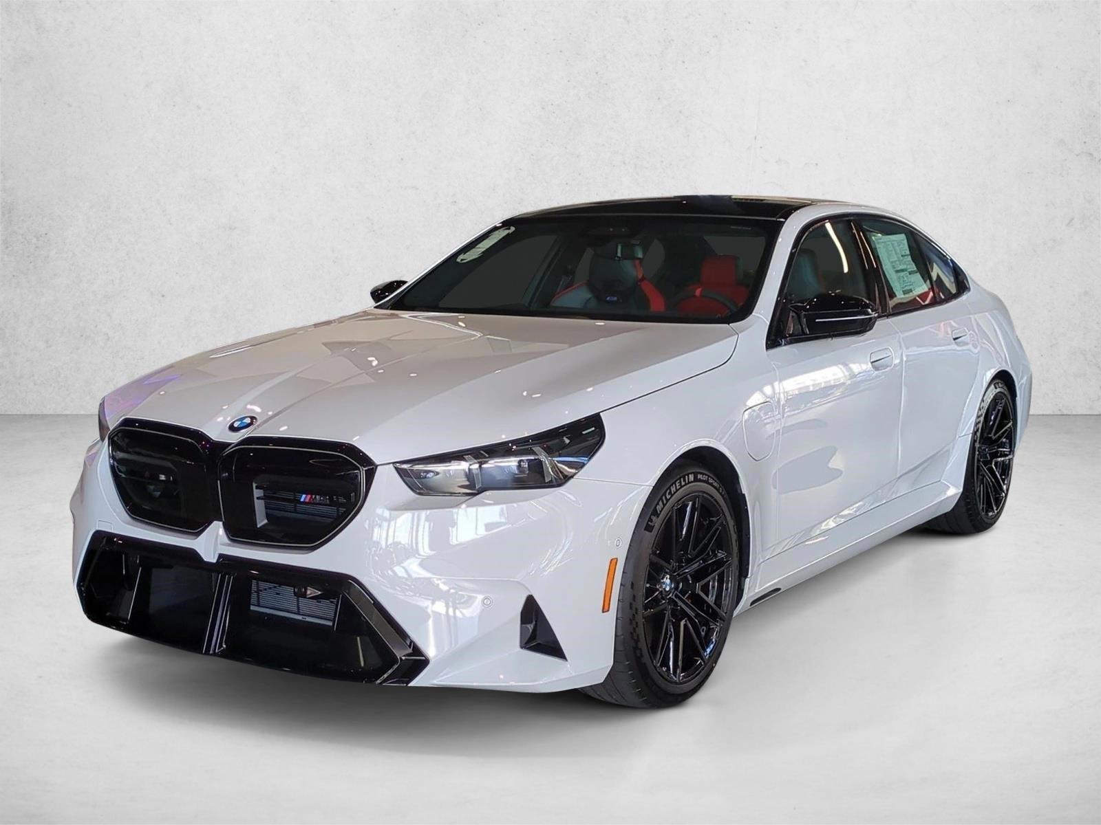 Thumbnail: 2026 BMW M5 - 1