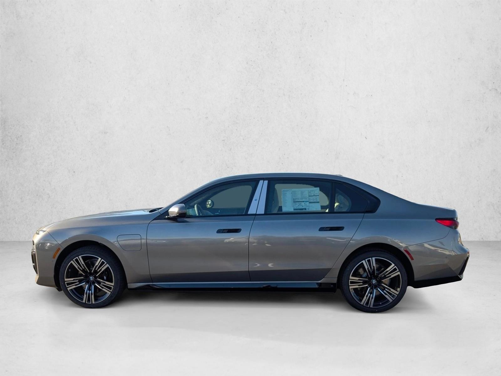 Thumbnail: 2026 BMW 7 Series - 2