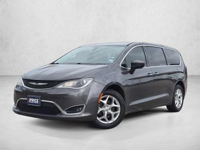 2017 Chrysler Pacifica Touring Plus -
                  San Antonio, TX