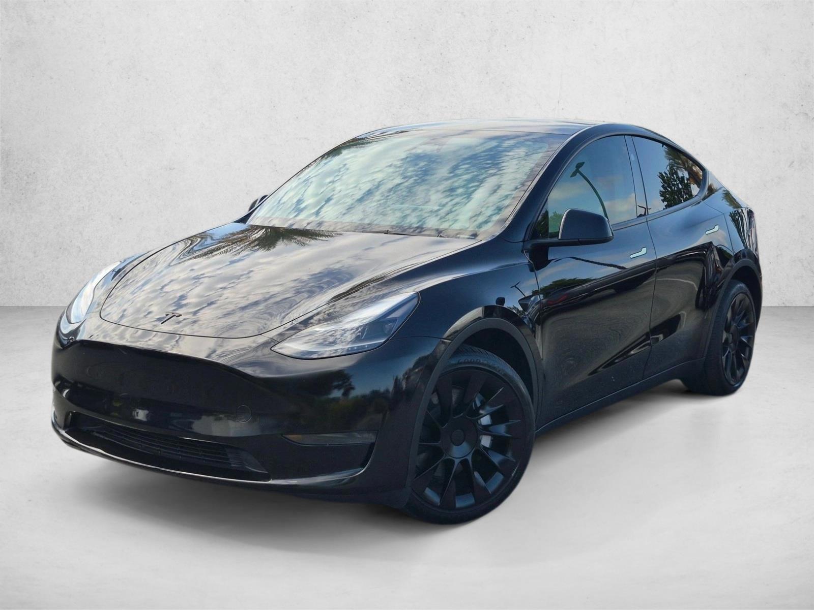 Thumbnail: 2023 Tesla Model Y - 1