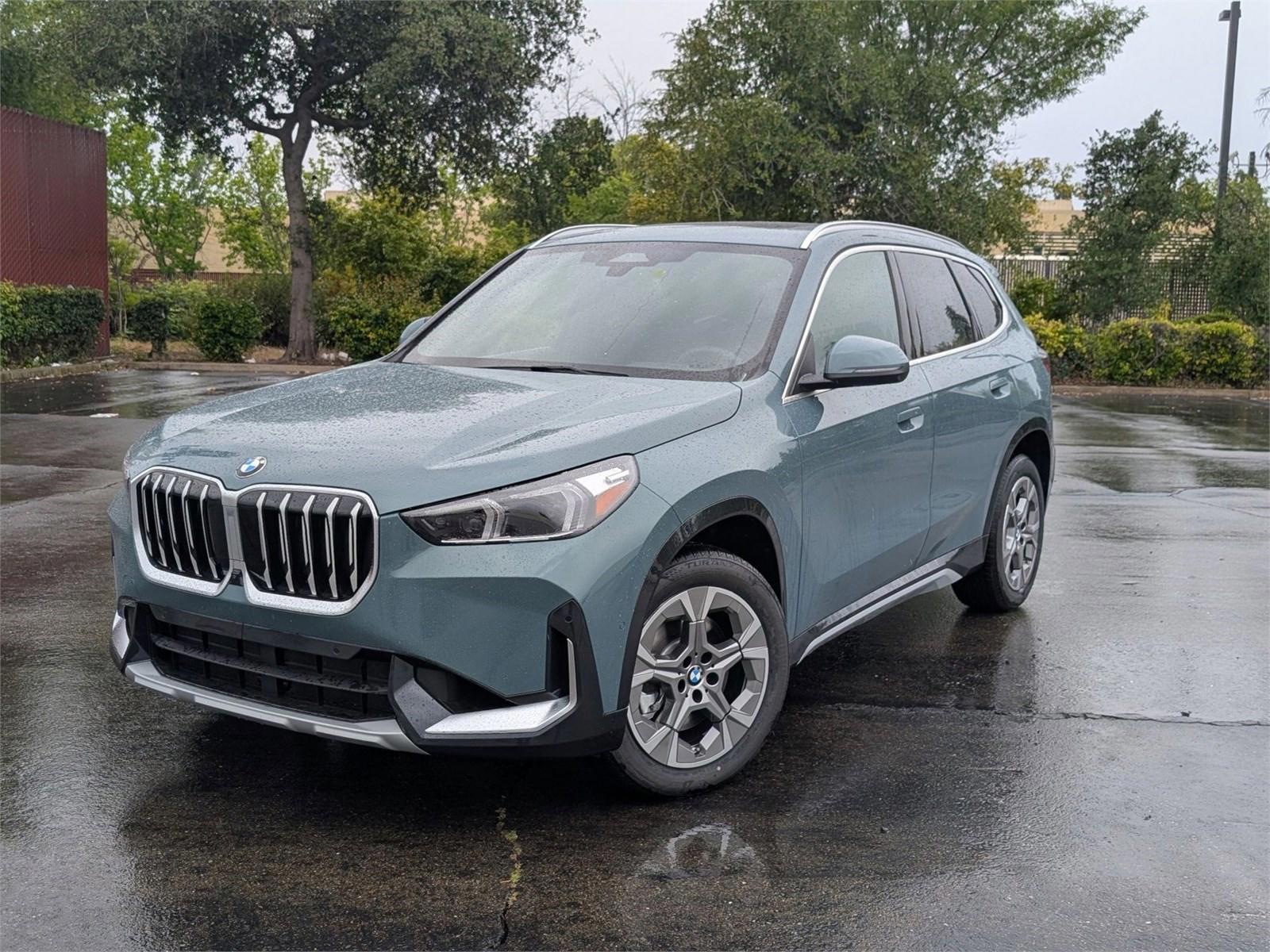 Thumbnail: 2026 BMW X1 - 1