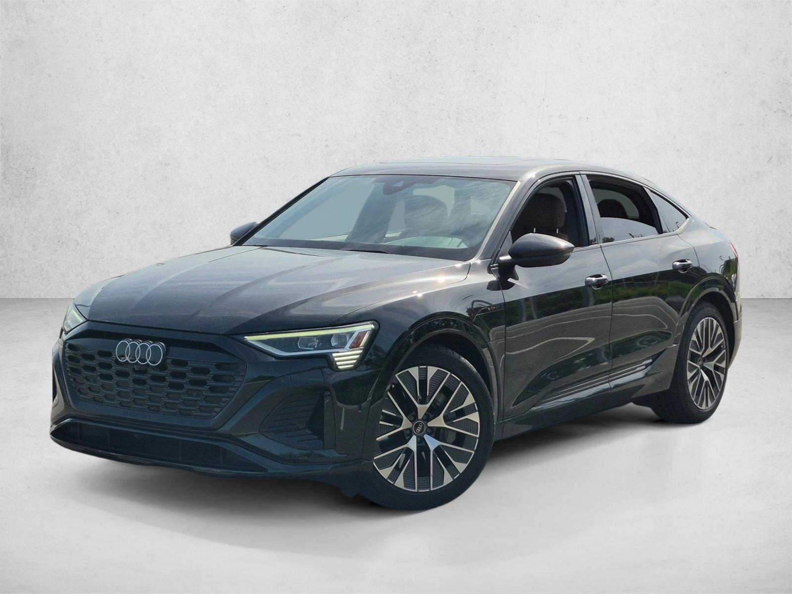 Thumbnail: 2024 Audi Q8 e-tron - 1