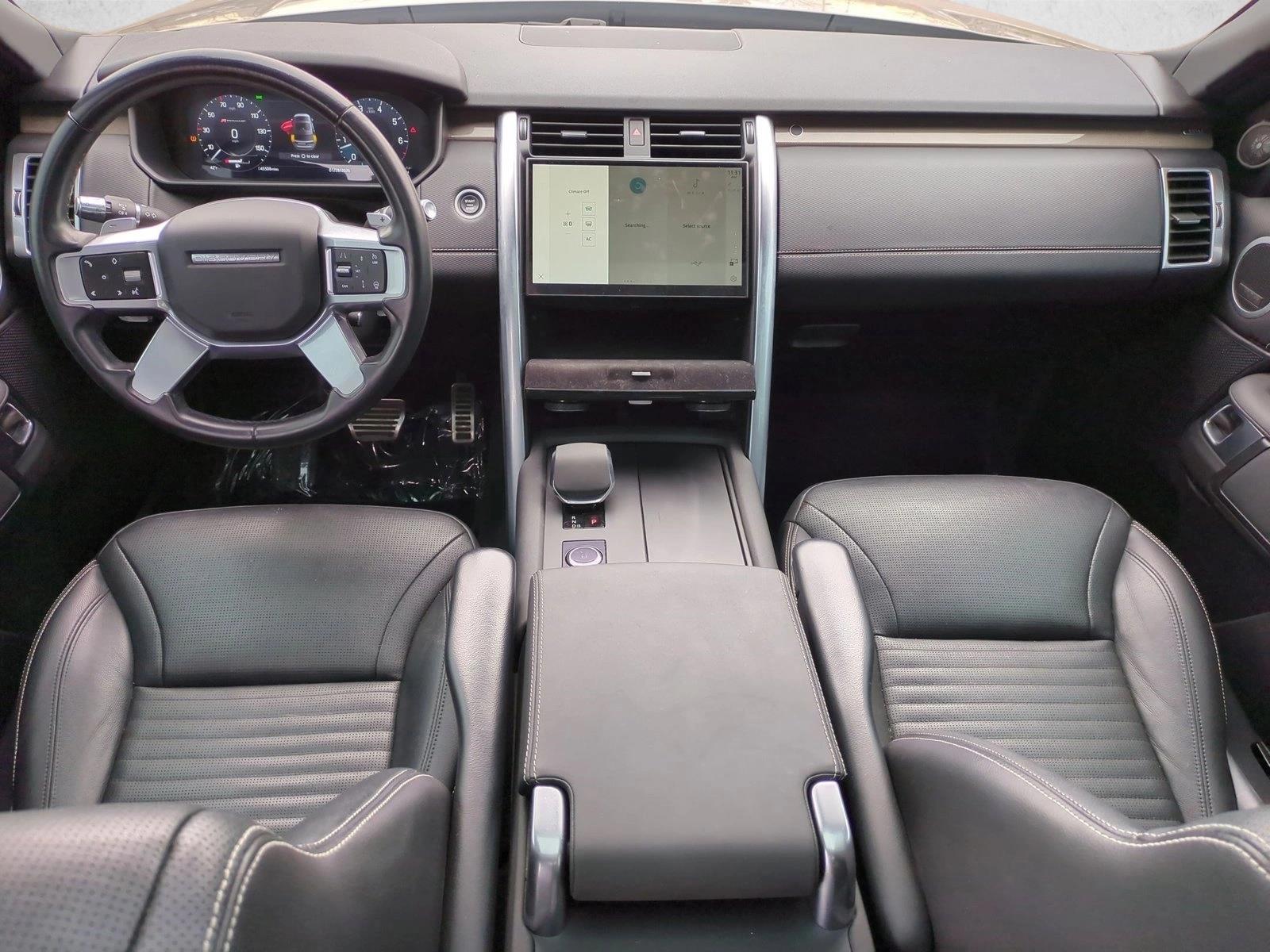 Thumbnail: 2021 Land Rover Discovery - 3
