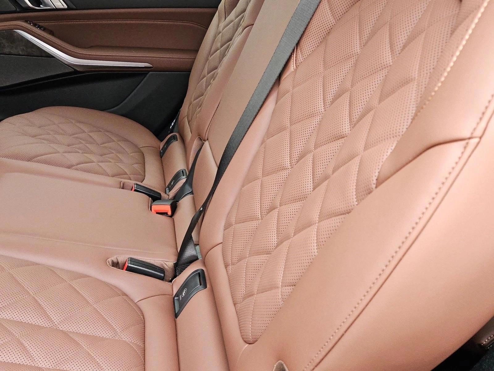 Thumbnail: 2027 BMW X7 - 6