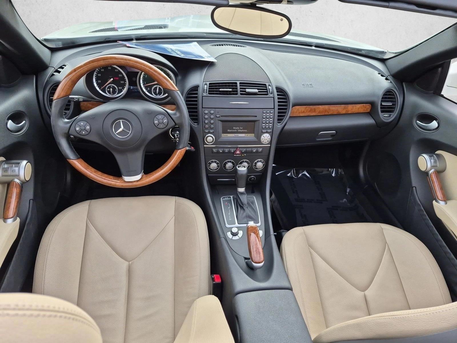 Thumbnail: 2010 Mercedes-Benz SLK - 4