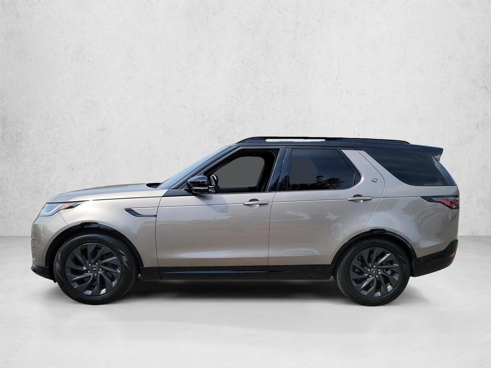 Thumbnail: 2023 Land Rover Discovery - 2