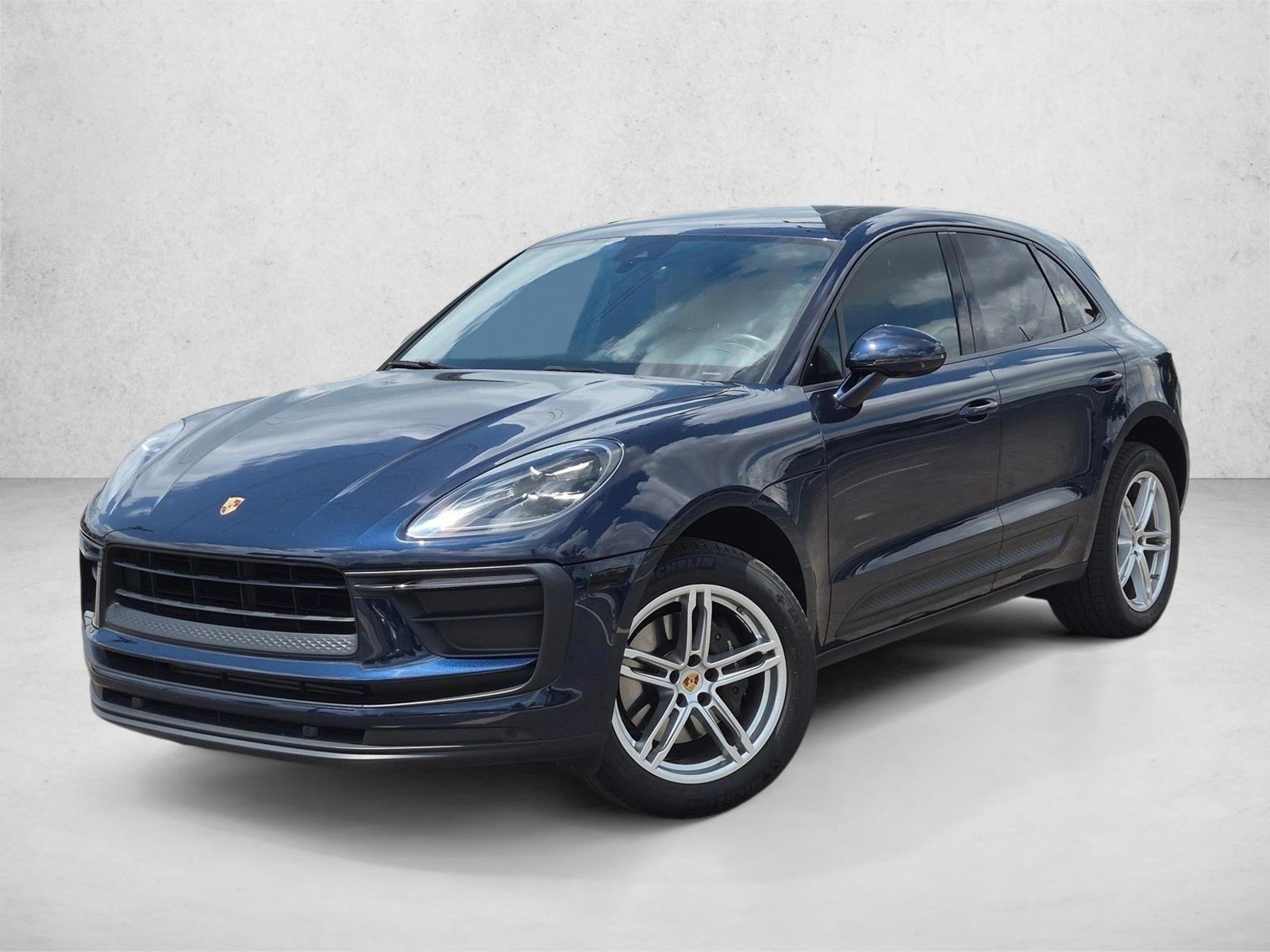 2022 Porsche Macan -'s photo