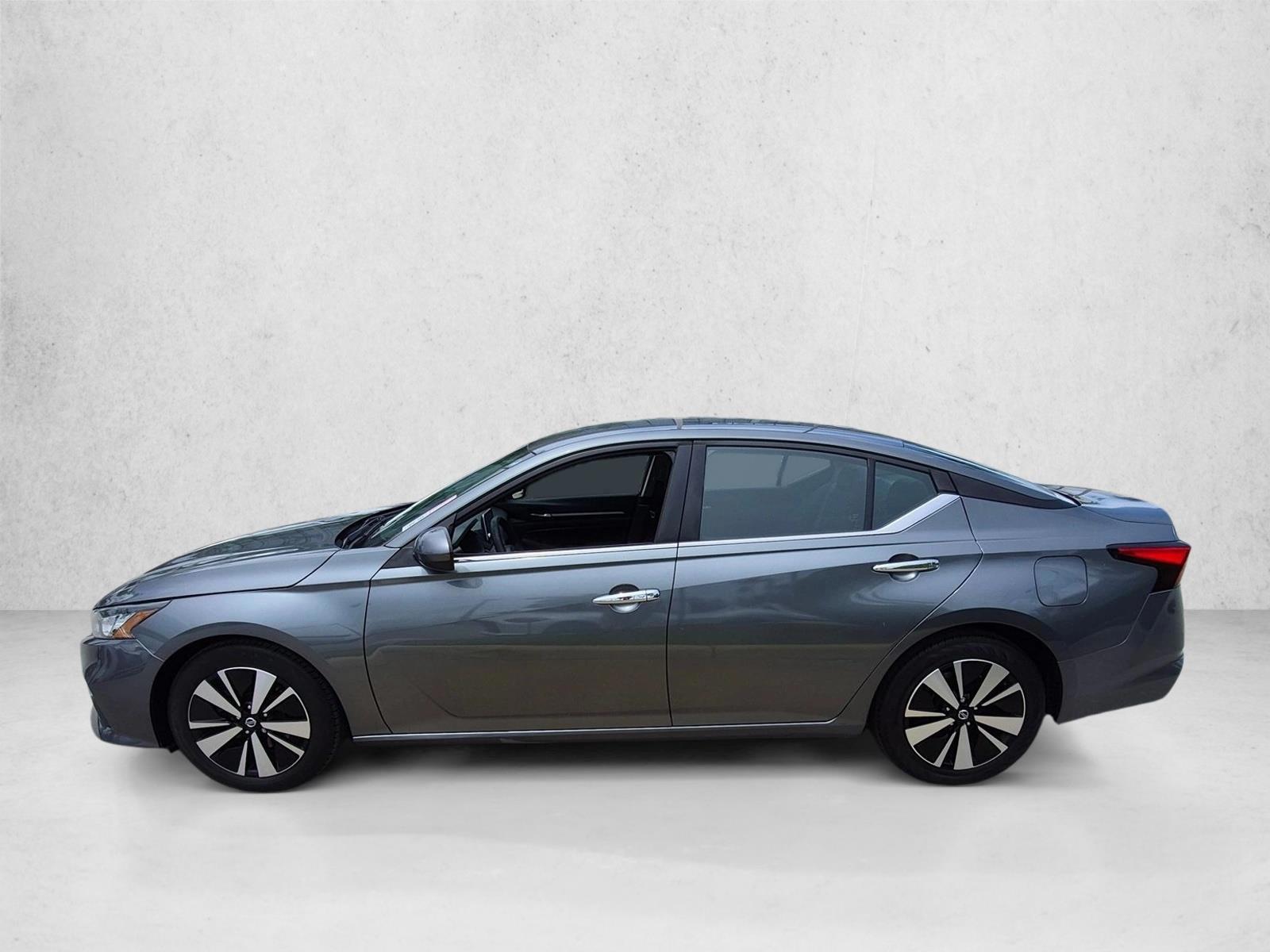 Thumbnail: 2022 Nissan Altima - 2
