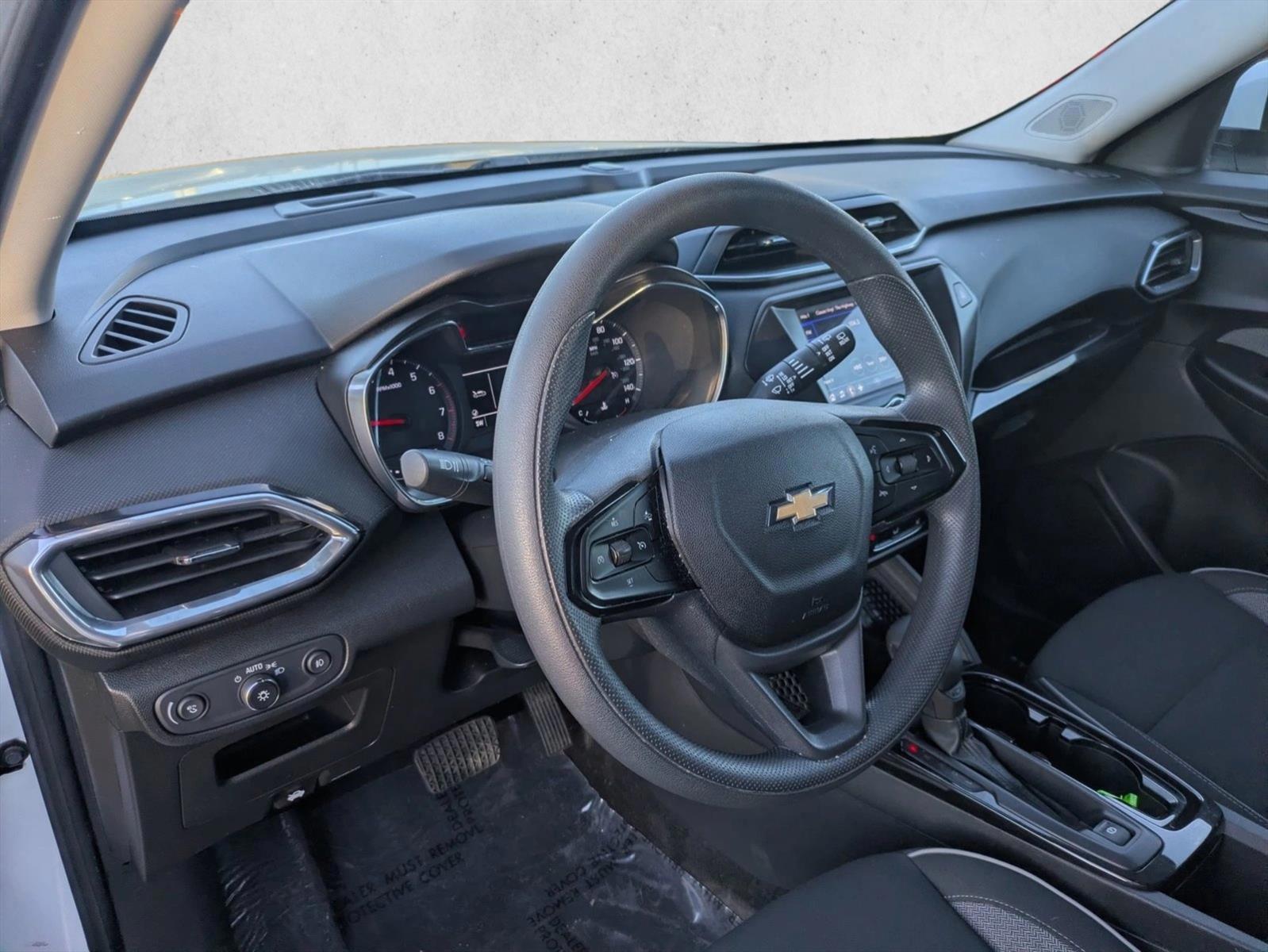Thumbnail: 2023 Chevrolet TrailBlazer - 3