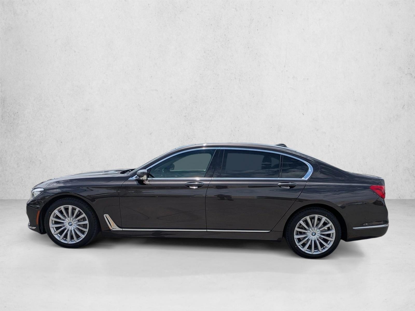 Thumbnail: 2016 BMW 7 Series - 2