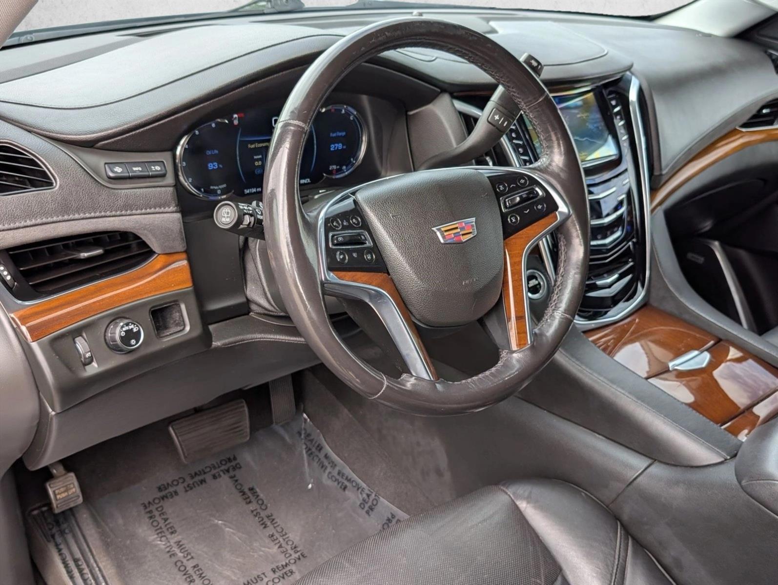 Thumbnail: 2020 Cadillac Escalade - 3