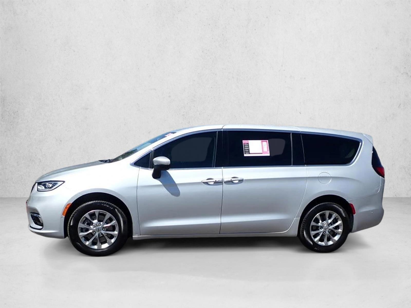Thumbnail: 2023 Chrysler Pacifica - 2