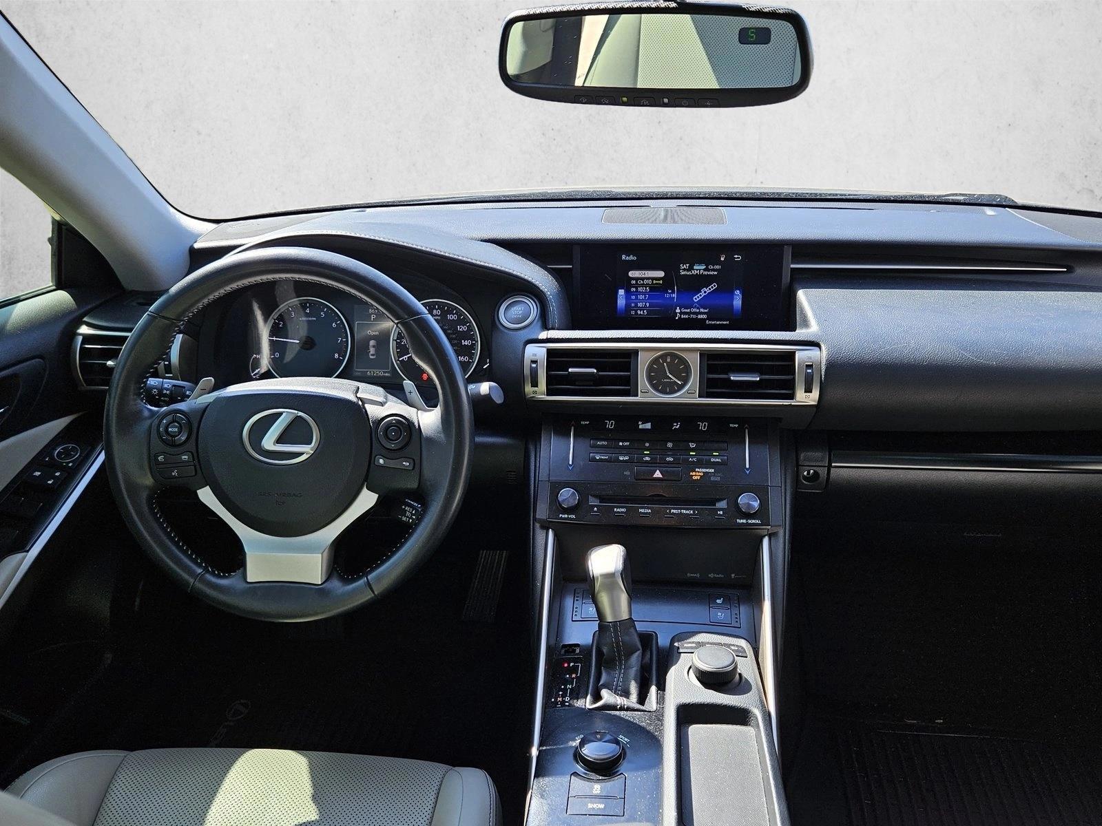 Thumbnail: 2014 Lexus IS - 3